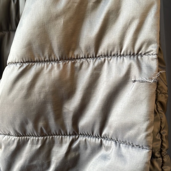 Everlane renew channeled liner - flawed - Picture 9 of 10